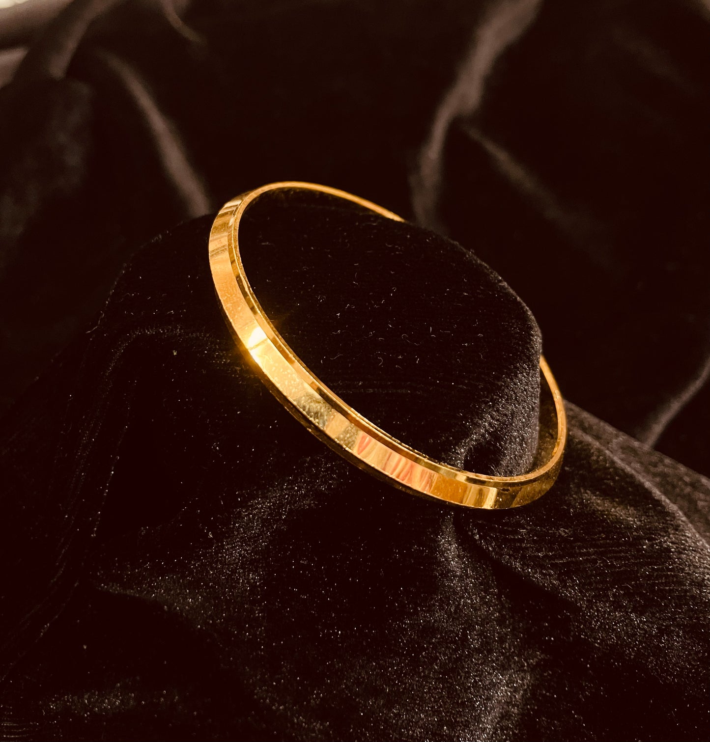 Elegant Gold Kada